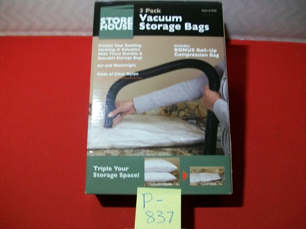 BRAND NEW STORE HOUSE 3 PACK VACUUM STORAGE BAGS + BONUS COMPRESSION BAG #61242