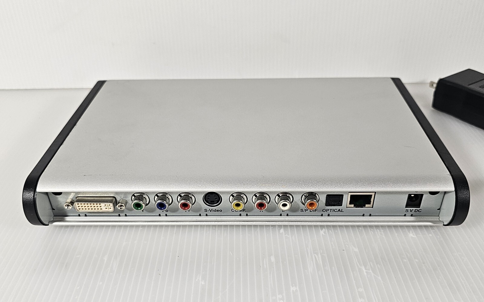 Leviton Media Digital Player DP210 Silver
