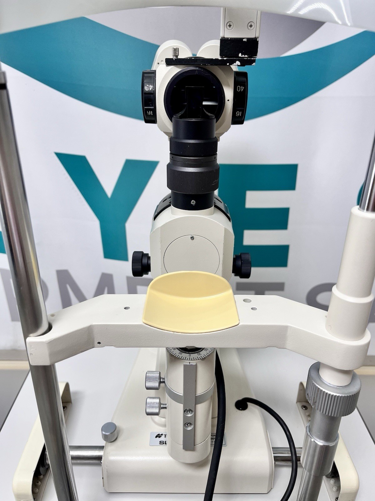 Topcon SL-4E Slit Lamp w/ CSO Z800 Tonometer
