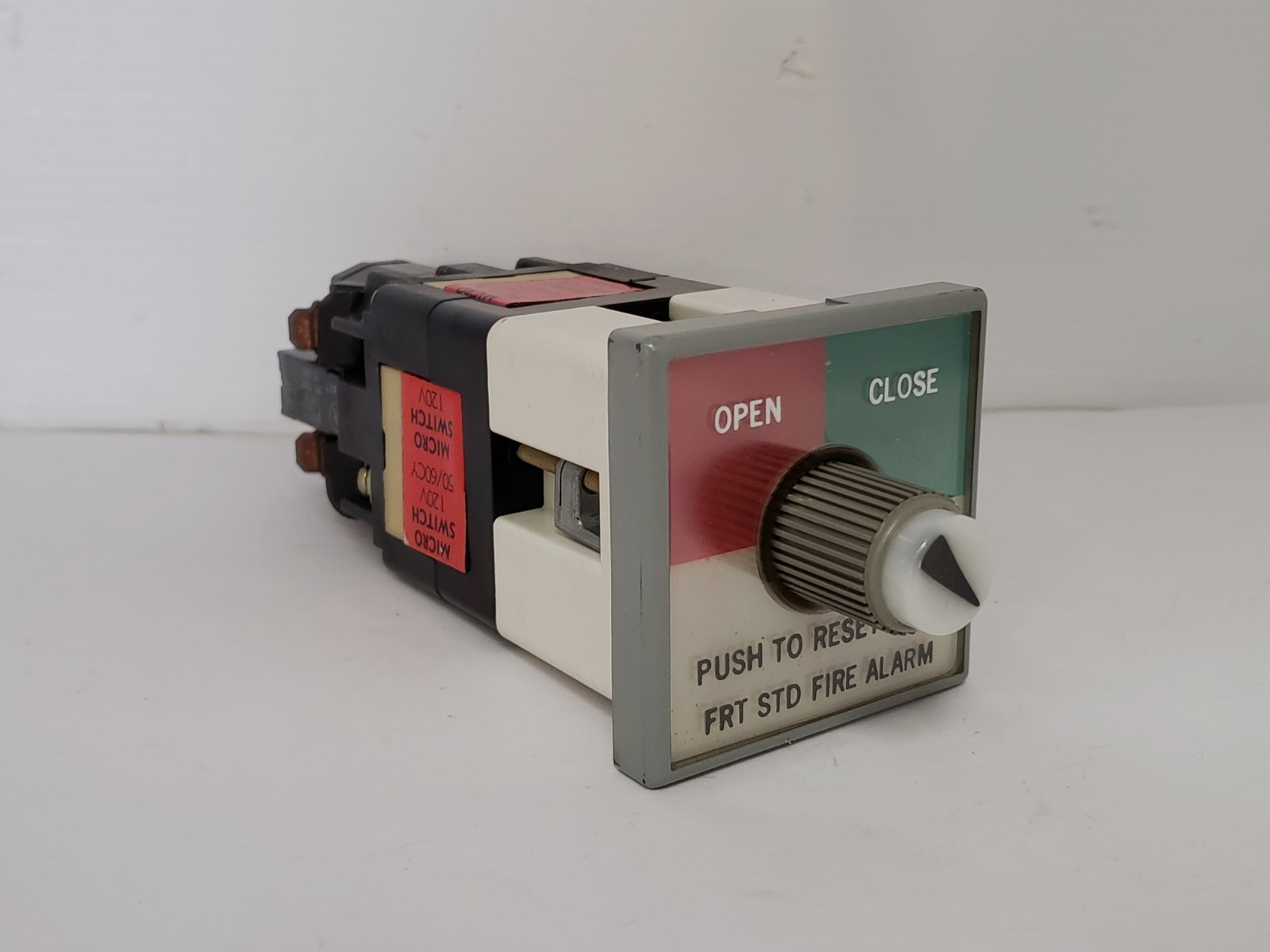 HONEYWELL 911ABA013YA MICRO SWITCH 120V 50/60CY NNB