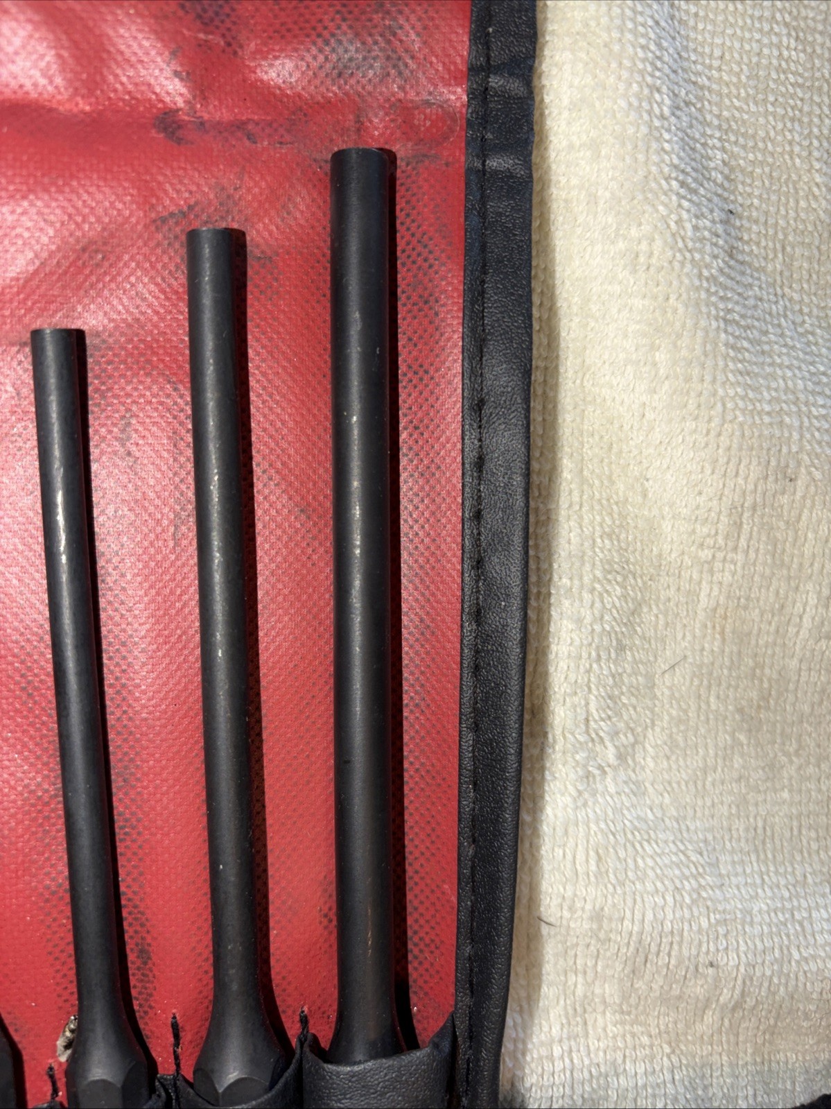 Snap-On Tools PPCL60BK 6 Pc Long Pin Punch Set with Kit Bag, Excellent!