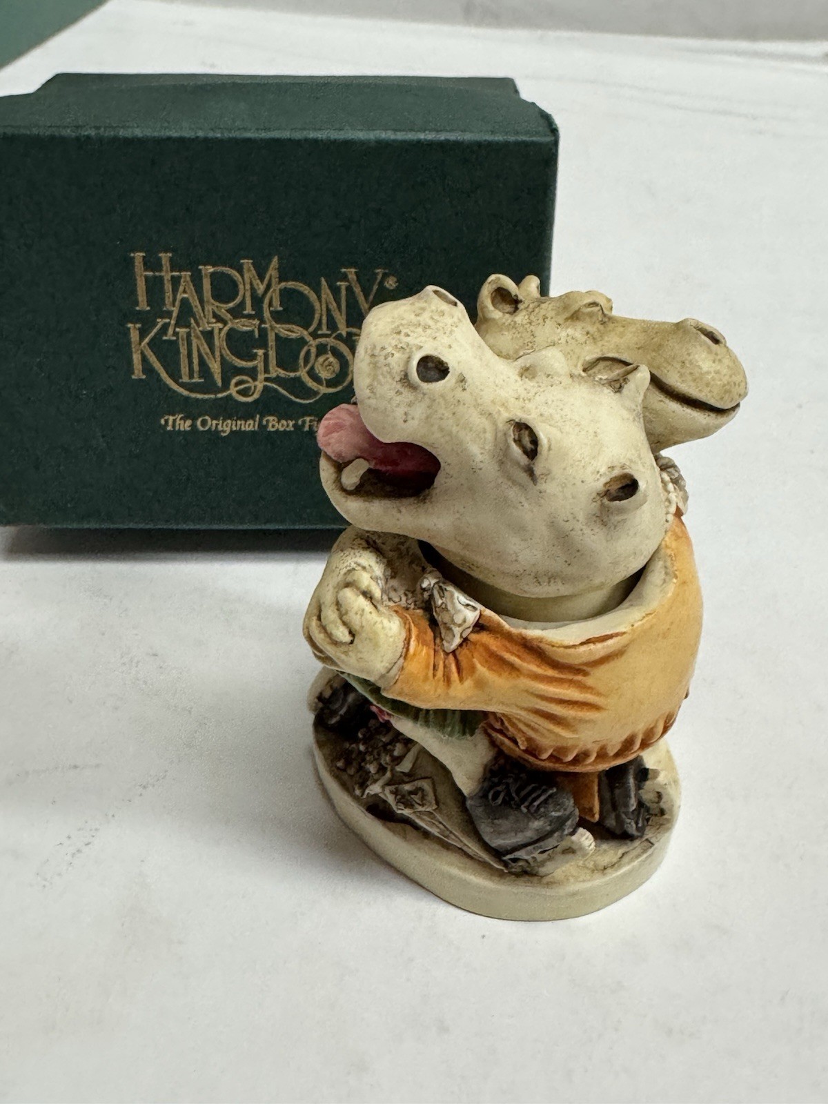 Harmony Kingdom GCC Exclusive Thin Ice Skating Hippos Trinket Box- #4823 Signed