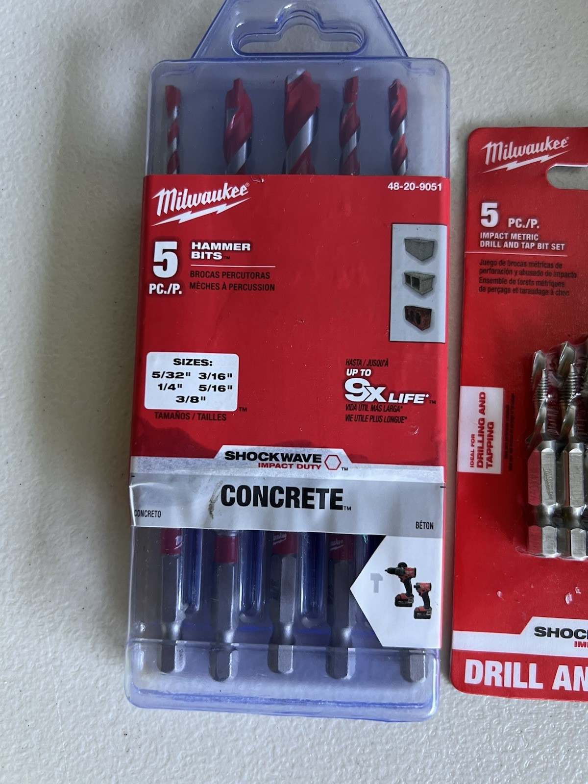 Milwaukee SHOCKWAVE Drill And Tap Set And Concrete Hammer Bits
