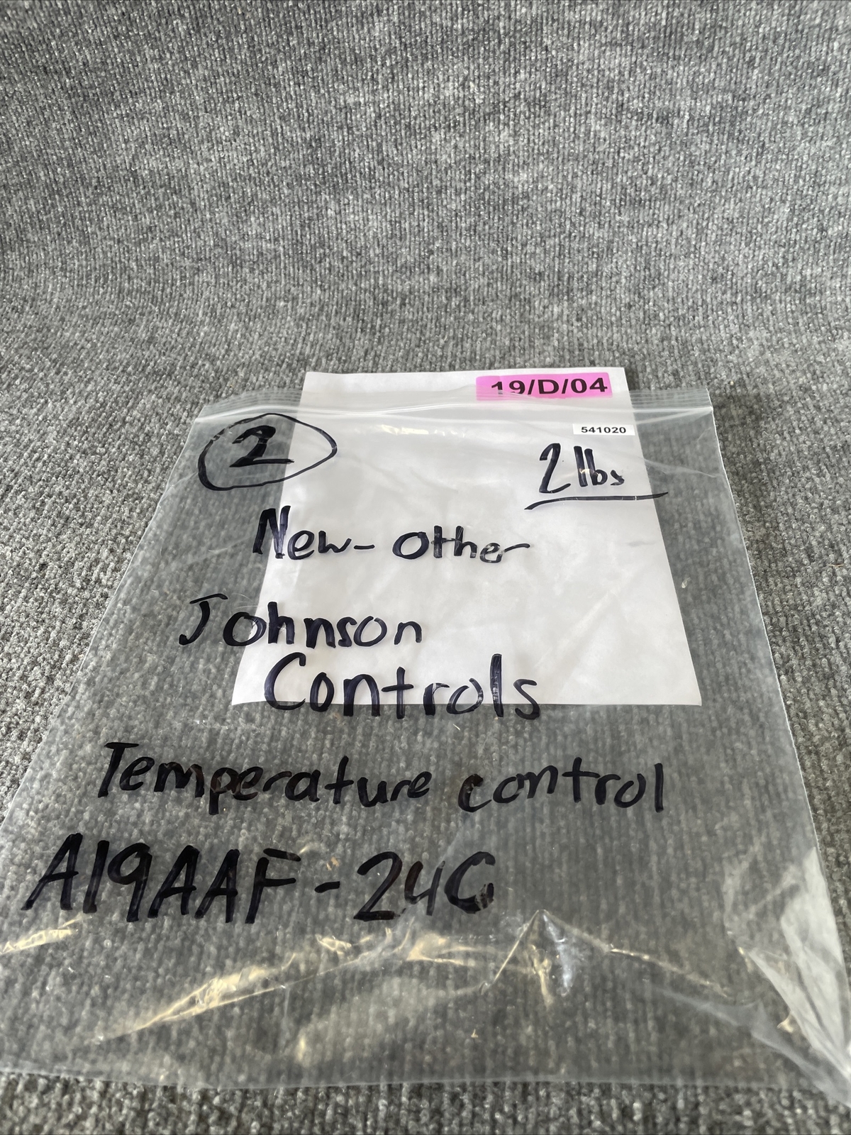 Johnson Controls A19AAF-24C Remote Bulb Temperature Control Thermostat New