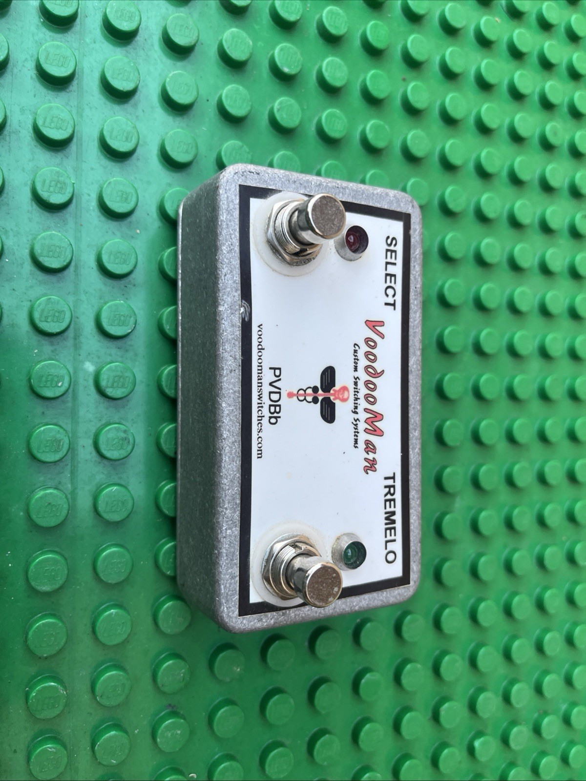 Voodoo Man PVDBb Foot Tremelo Switch Pedal Shown
