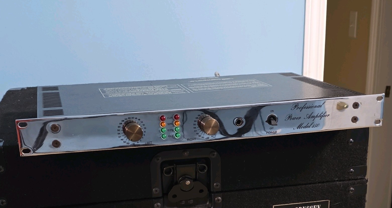 BGW Power Amplifier  Model 150  2-Channel Rack Mountable.  Silver