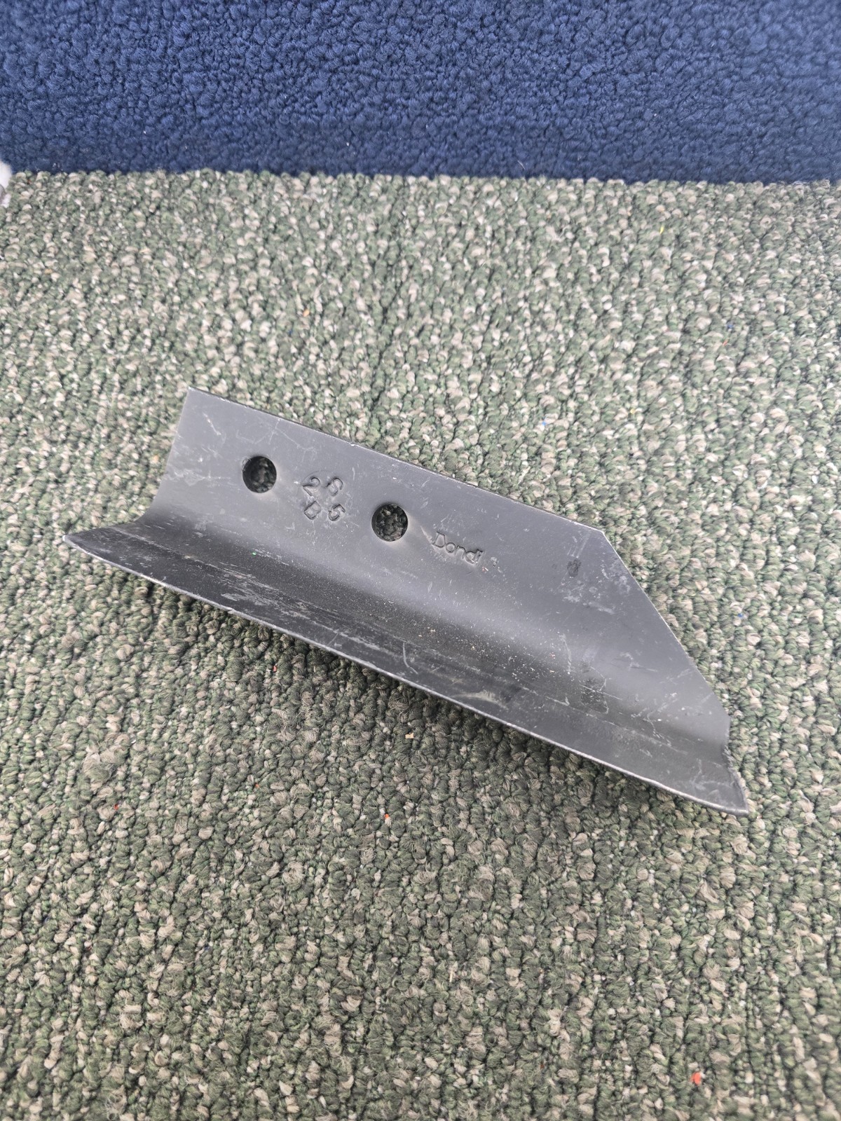 (QTY 3)Dondi S25B Trencher Blades 8-1/2" OAL x 1/2" Hole Diameter x 3-1/8" Width