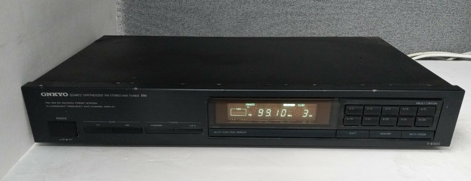 Onkyo T-4000 AM/FM Stereo Tuner Quartz Synthesized Digital Display JAPAN