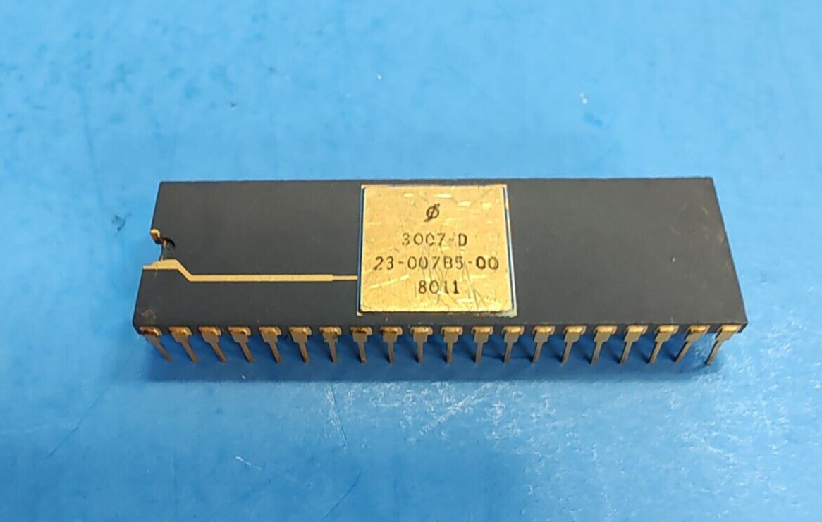 Vintage Digital DEC LSI-11 3007-D MICROM-2 Chip Ceramic C-DIP40 IC 23-007B5-00