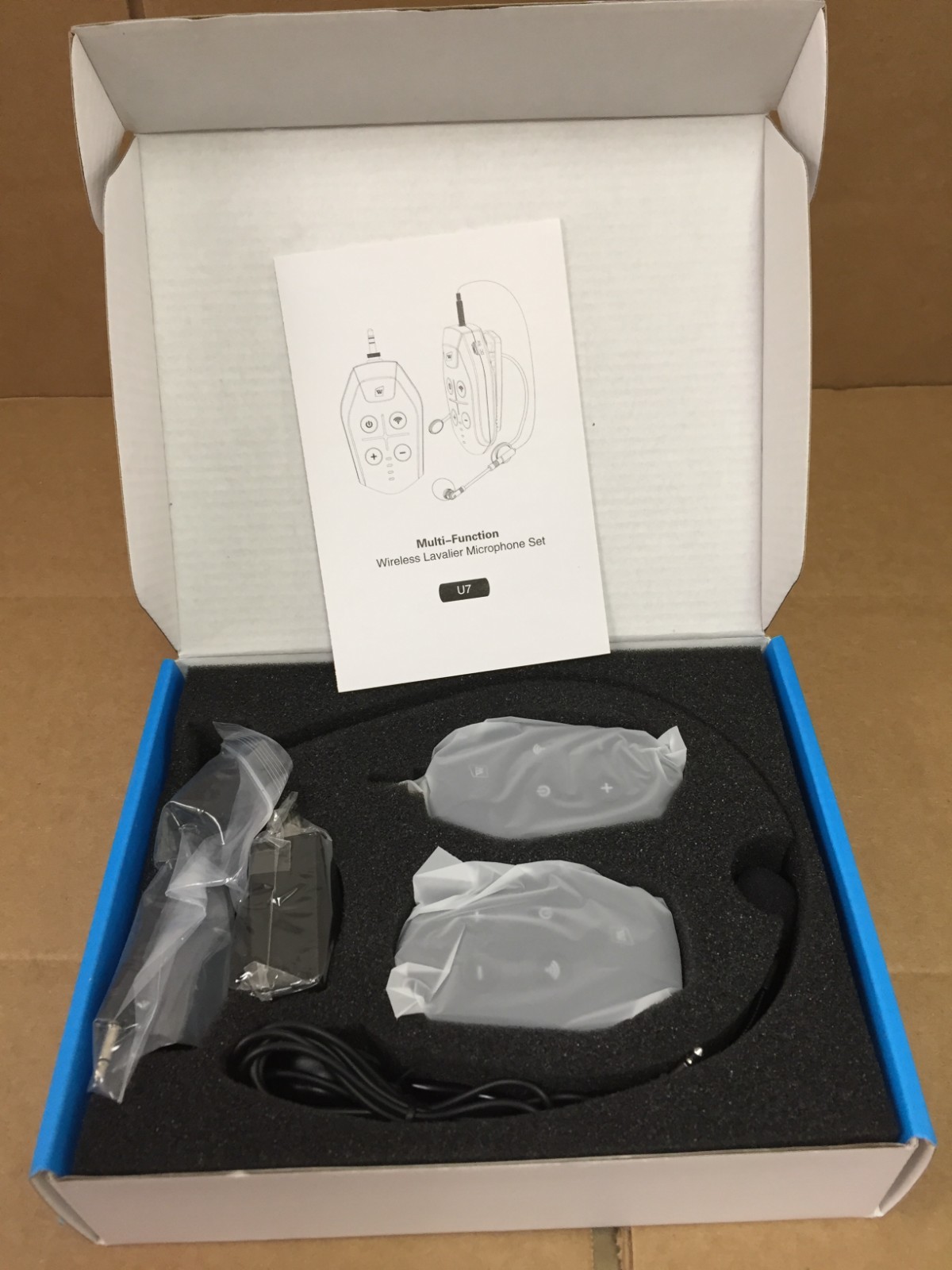 WINBRIDGE U7 Wireless Lavalier Microphone Set w/Receiver/Transmitter/Microphones