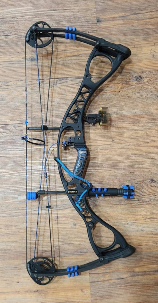 Hoyt Charger Left Hand 24" Draw Length 30-40# Draw Weight