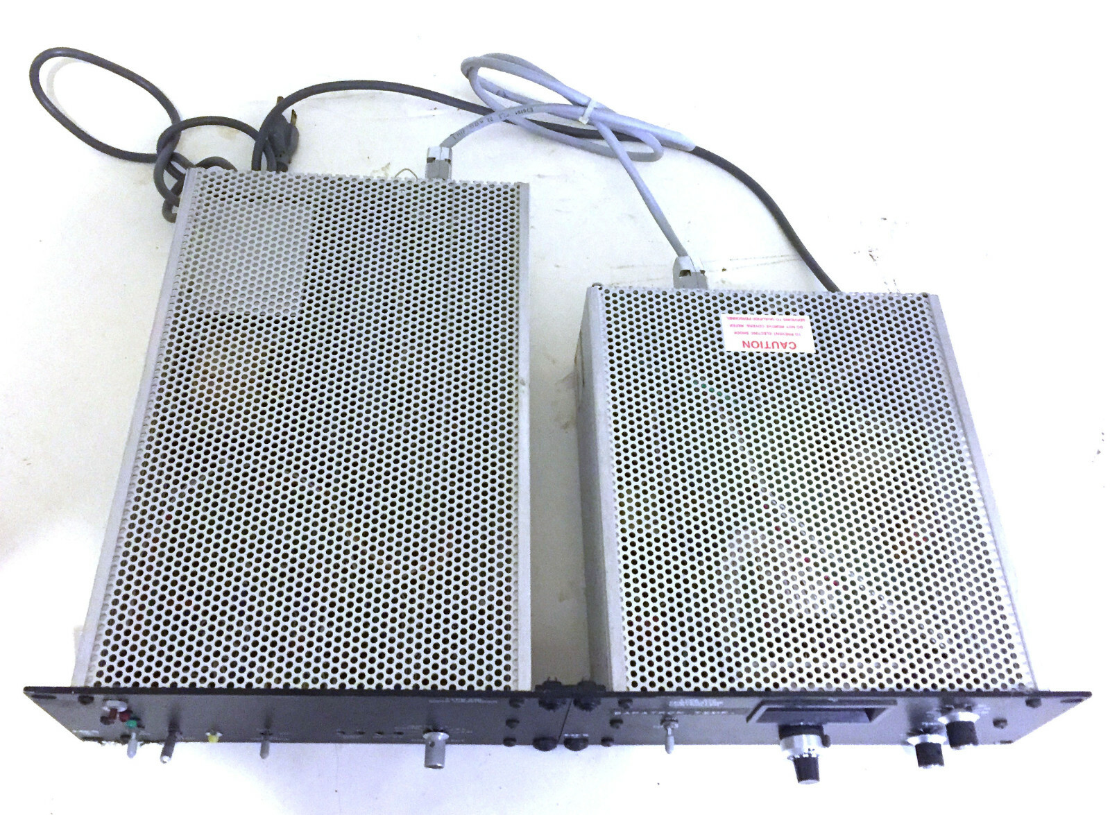 MKS Type 270 Signal Conditioner and MKS Type 272 Temperature Controller