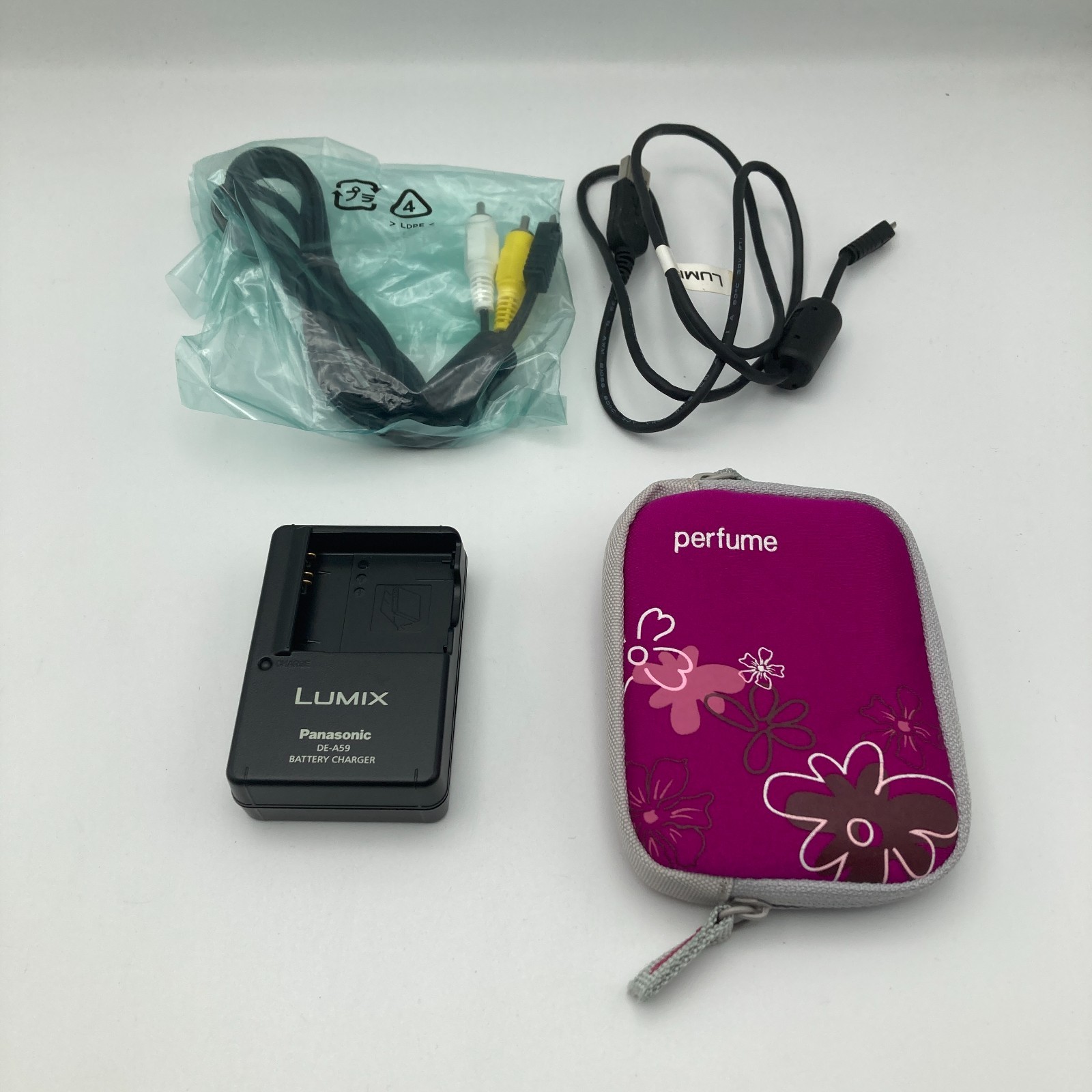 Panasonic Lumix DMC-FX60 Violet 12.1MP Digital Compact Camera Boxed