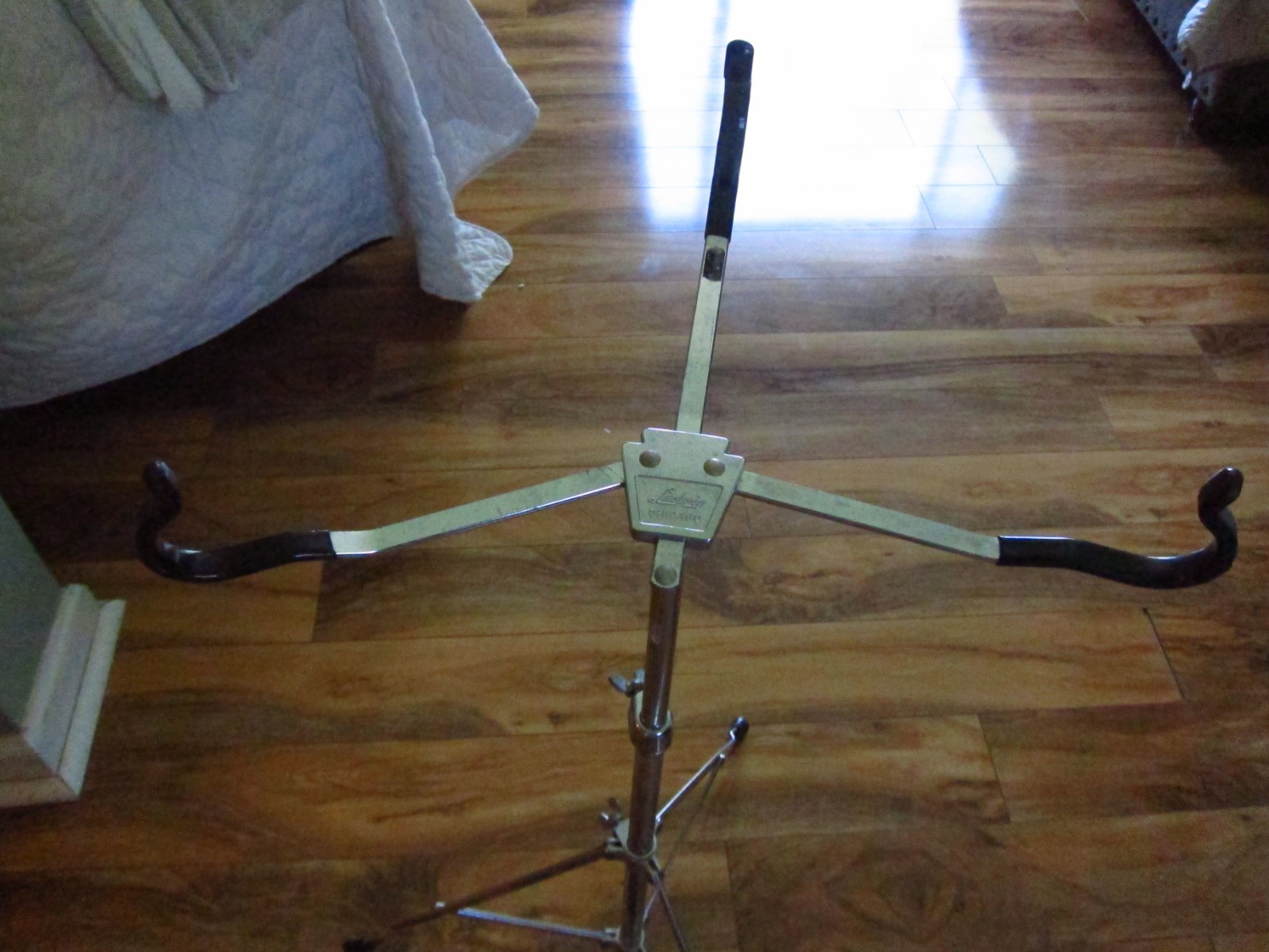 LUDWIG Snare Stand Flat Base Drum-Hardware Chrome Adjustable Classic Percussion