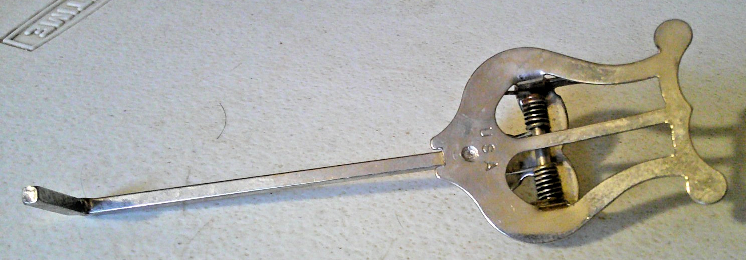 Music Sheet Holder ~ Marching Band Clip ~ APM Brand ~ 6"