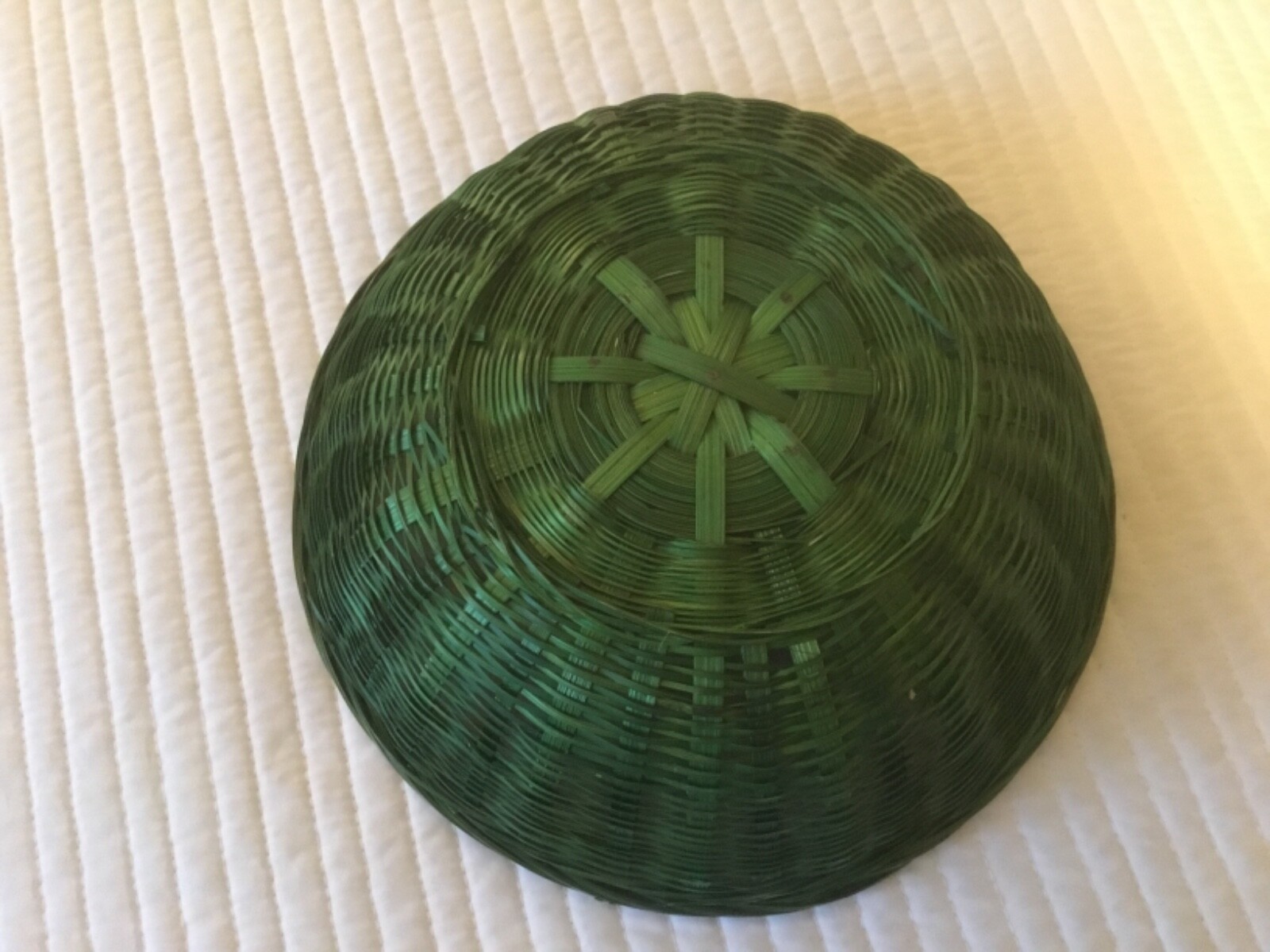 Vintage Hand Woven Bamboo Wicker Rolls/Bread Basket Christmas 10” GREEN