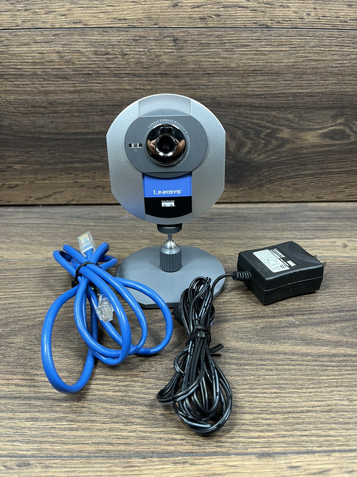 Cisco Linksys Wireless-G Internet Home Monitoring Camera WVC54GC with Charger