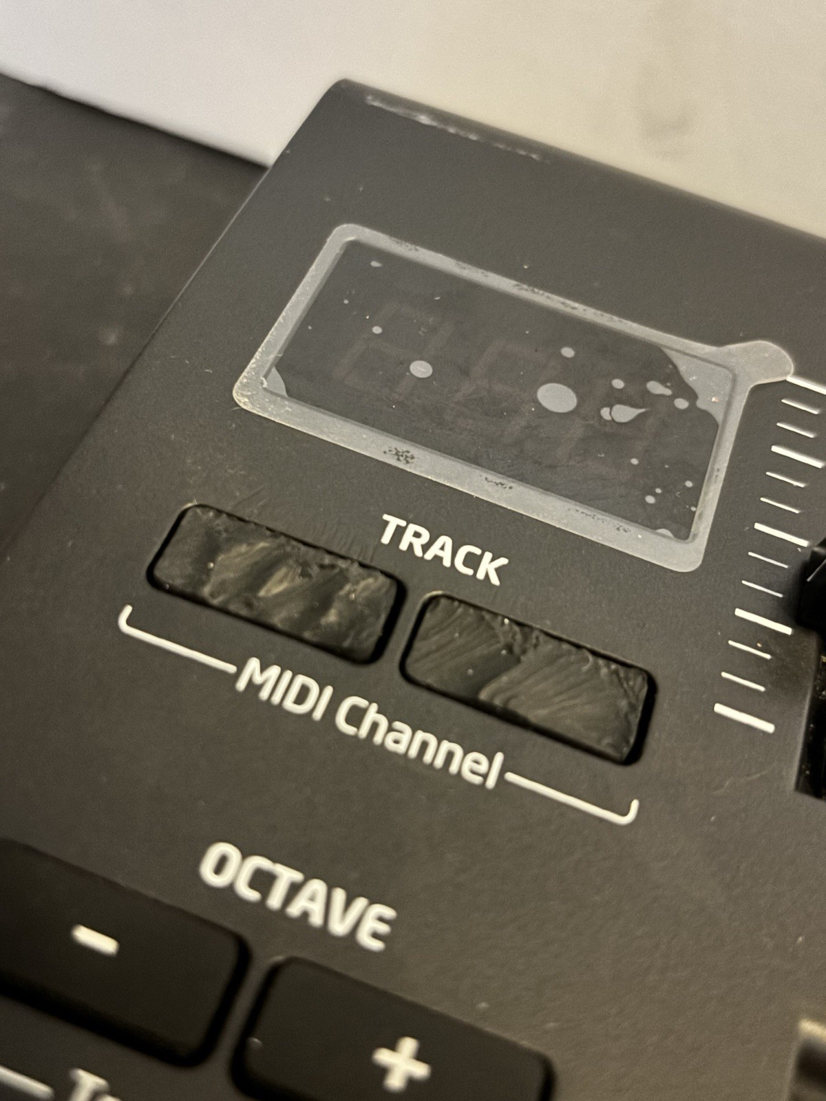 Novation Launchkey Mini MK2 Midi Keyboard Controller 25-Key READ DESCRIPTION
