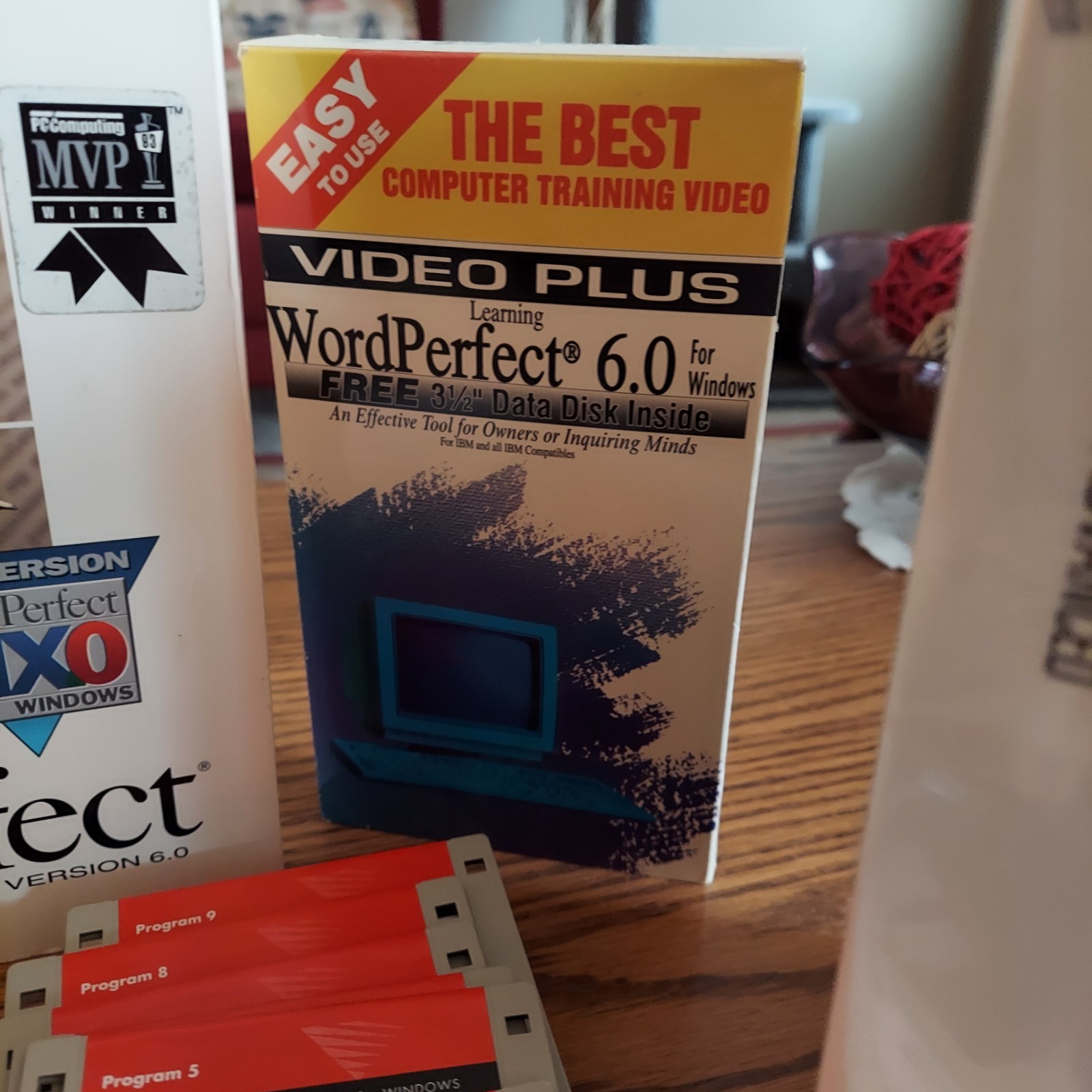 WordPerfect 6.0 for Windows Bundle With Software And VHS Video Series Vintage PC