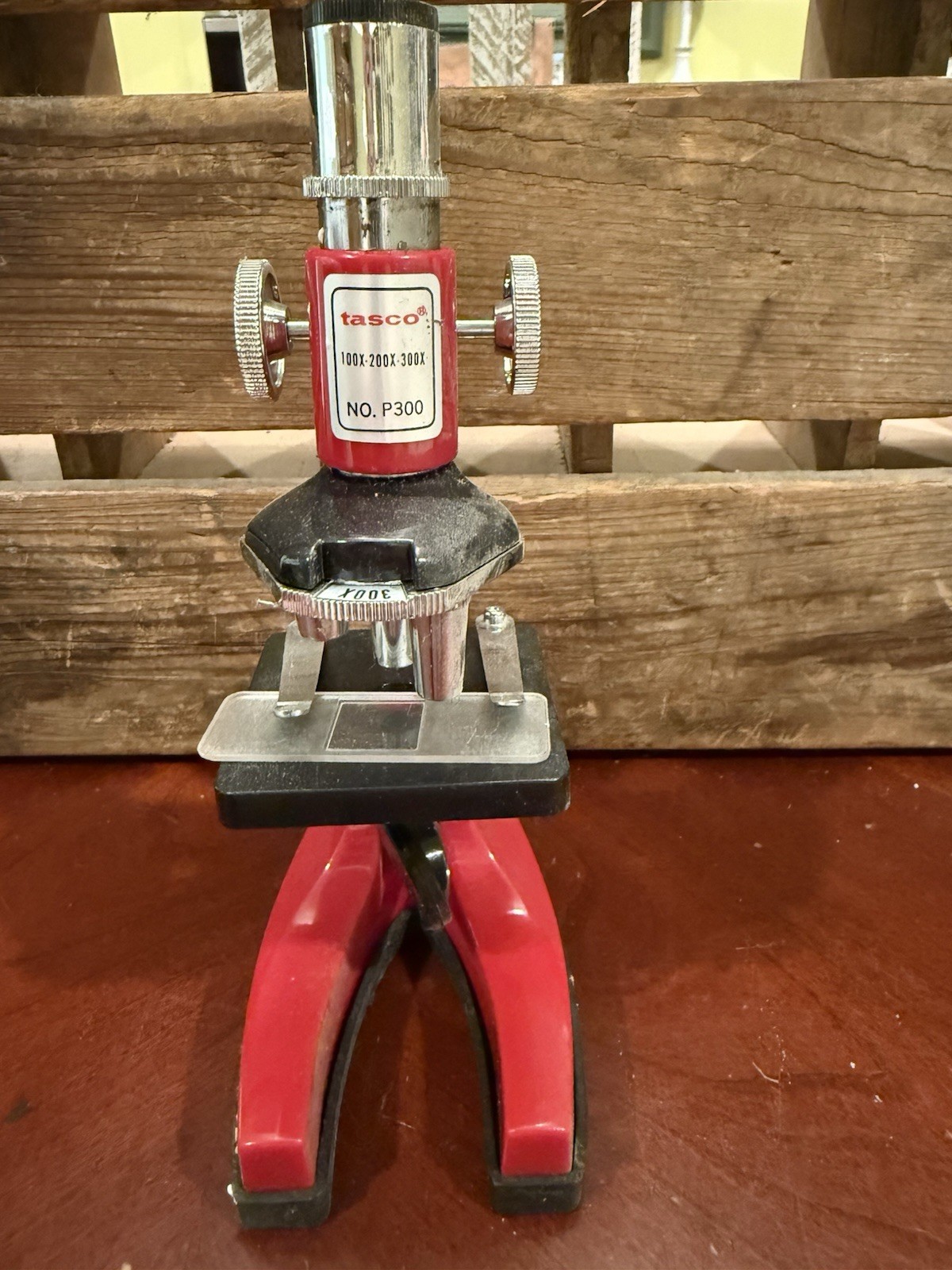 Tasco Red 300 POWER MICROSCOPE