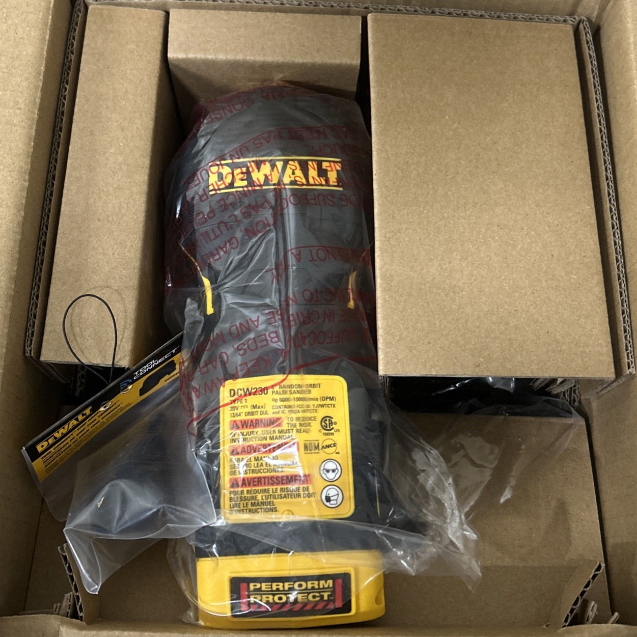 DEWALT DCW230 20V MAX XR 6 Inch Cordless Random Orbital Sander / Tool Only