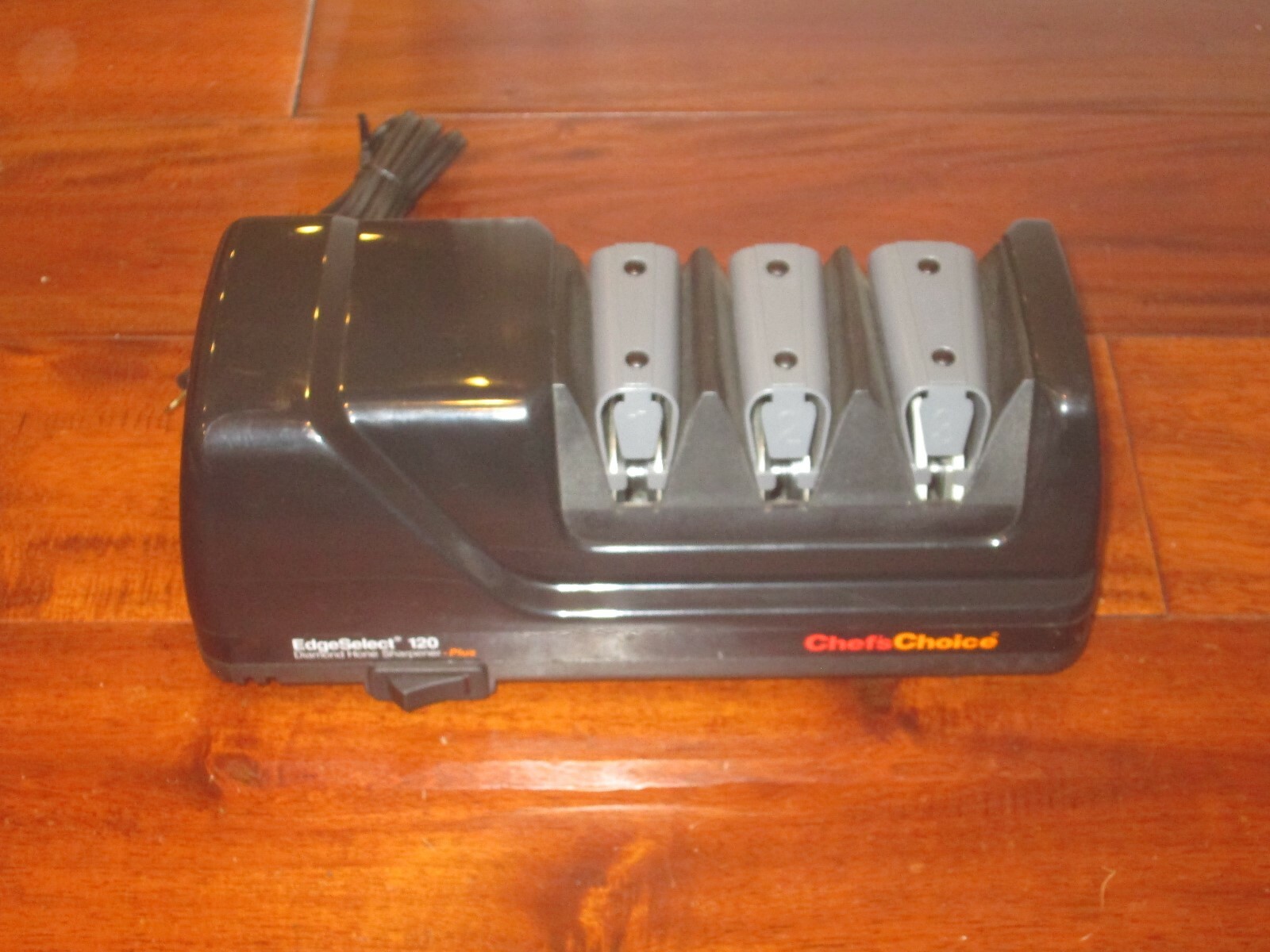 Chefs Choice EdgeSelect 120 Electric Knife Sharpener 3-Stage Diamond Hone Plus