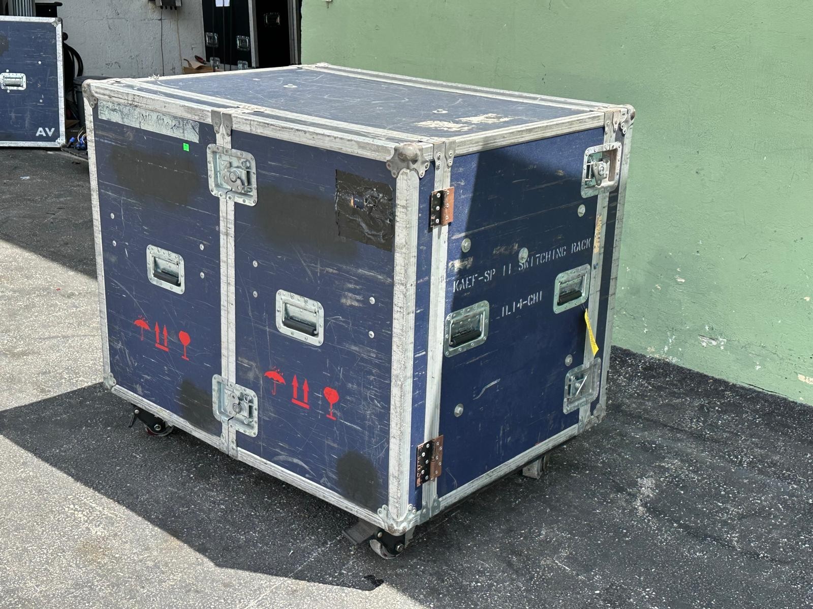 Olympic Dual 16 Space Amp Rack Case On Wheels #4184 (One)