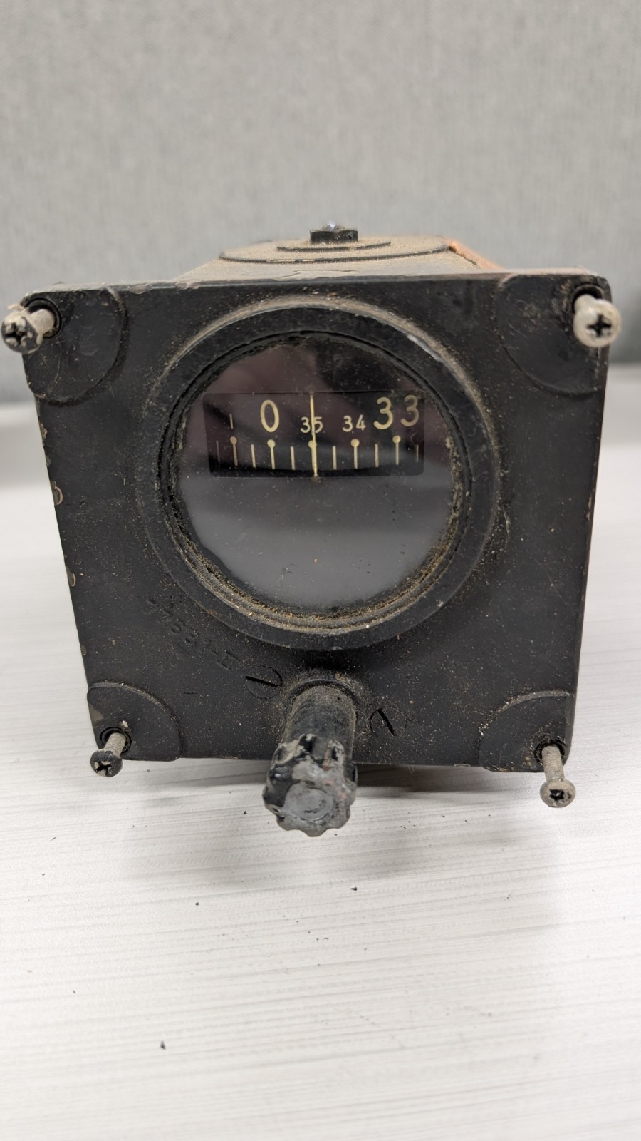 Directional Gyro Model: AN5735-1, P/N: 646050