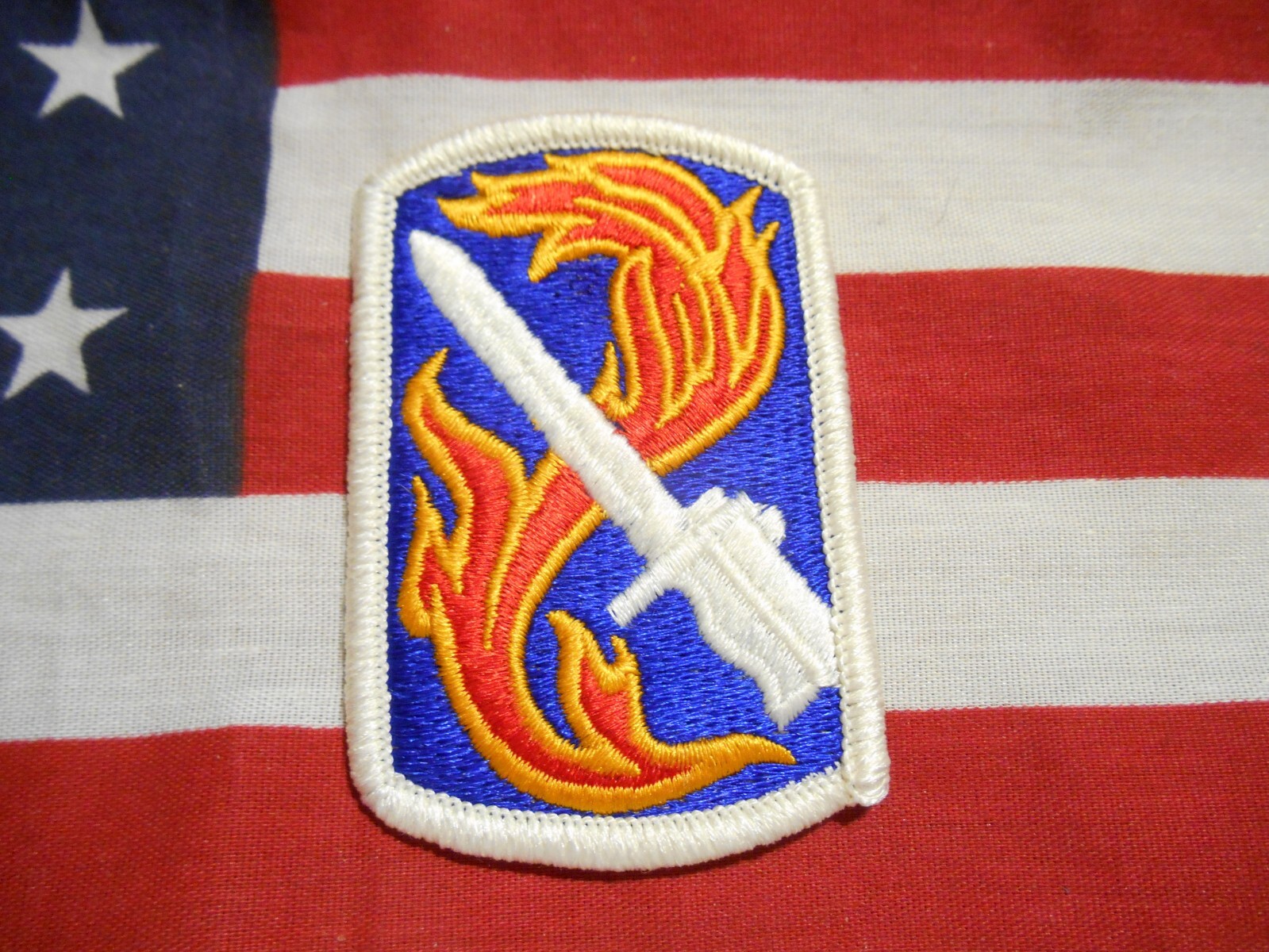 US ARMY 198TH INFANTRY BRIGADE VIETNAM ERA PATCH NO GLOW UV