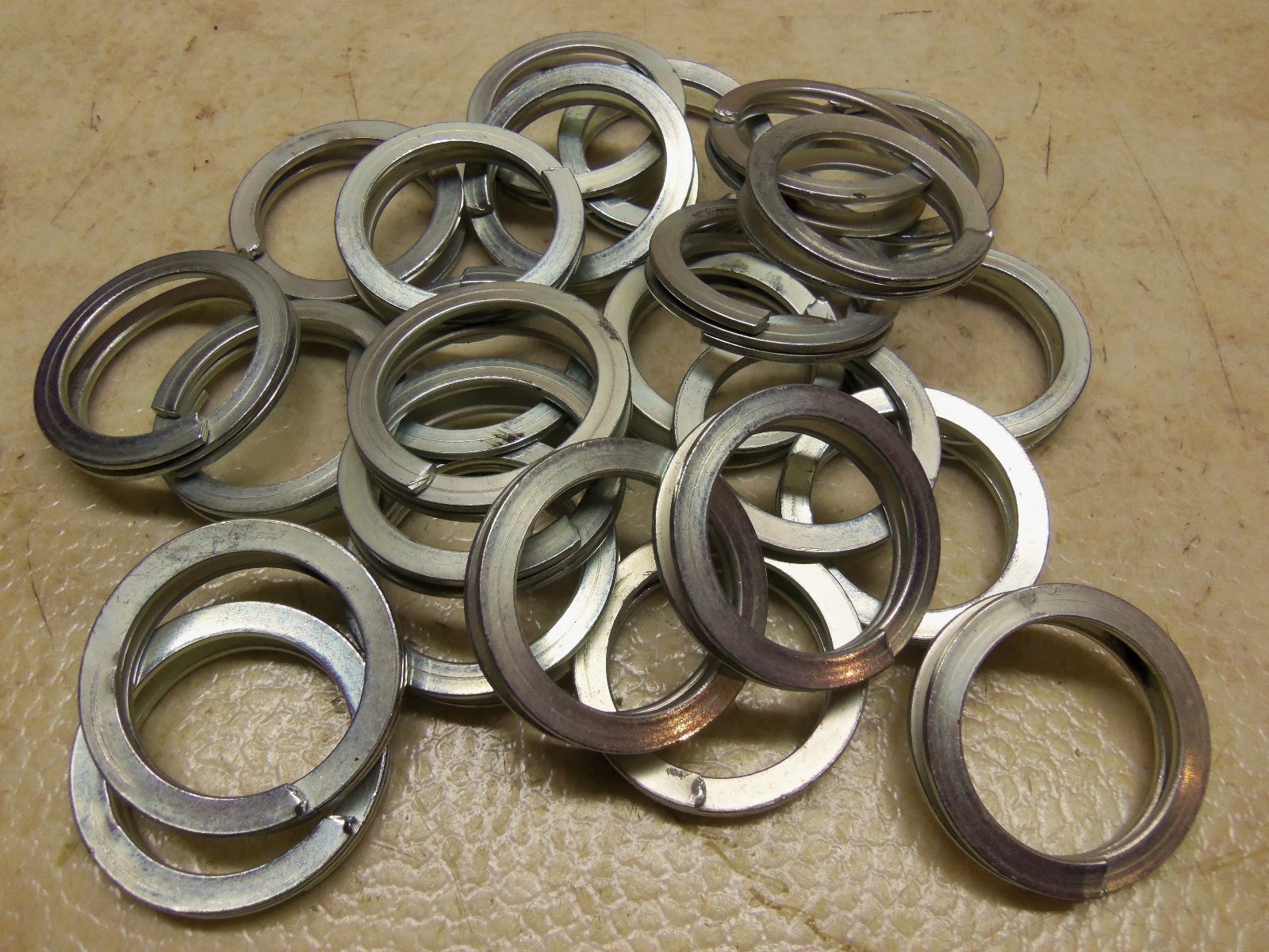 12 Heavy Duty Split Rings (1 Dozen) Snaring Traps  Trapping  Raccoon Fox Bobcat
