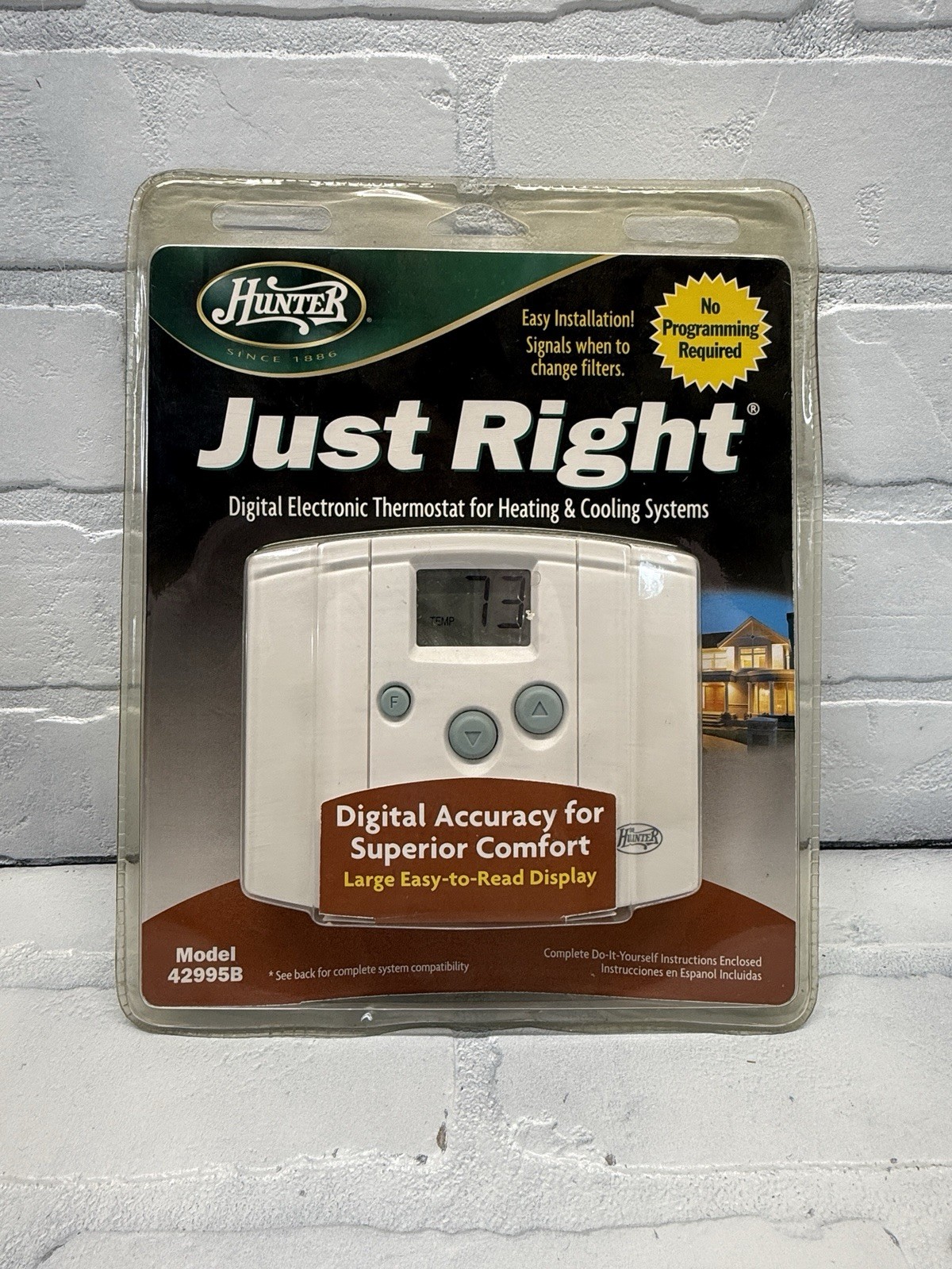 Hunter Just Right Digital Thermostat Heating Cooling Non Programmable 42995B 24v