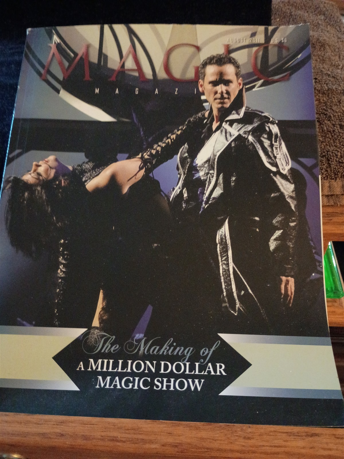 Million Dollar Show Jason Byrne Magic Magazine Issue August 2011 #13