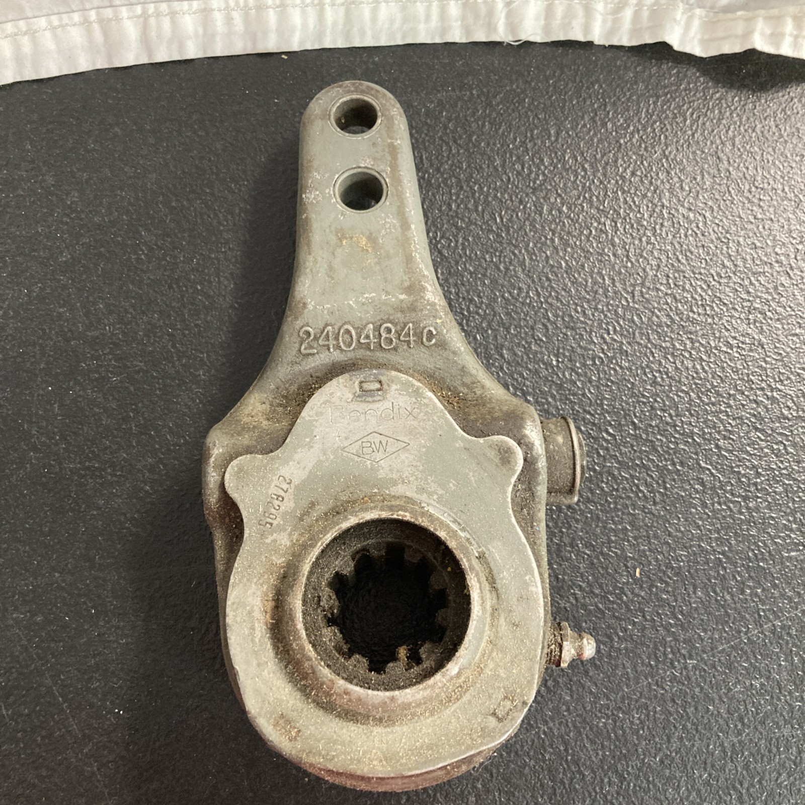 Bendi  278295 Slack Adjuster -- 1  1/4 10 Spline Offset