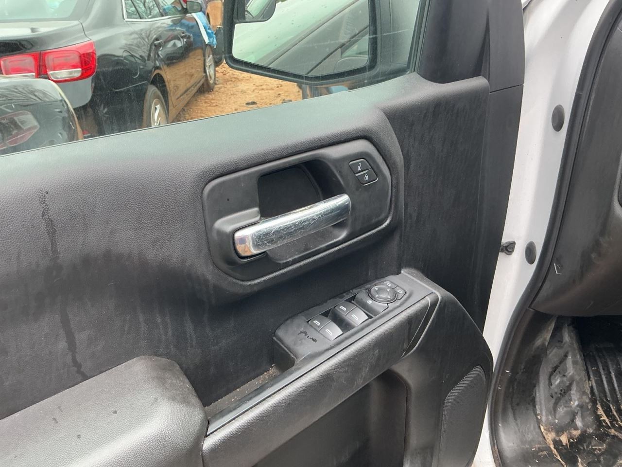 SILVRDO15 2023 Glove Box 4988980