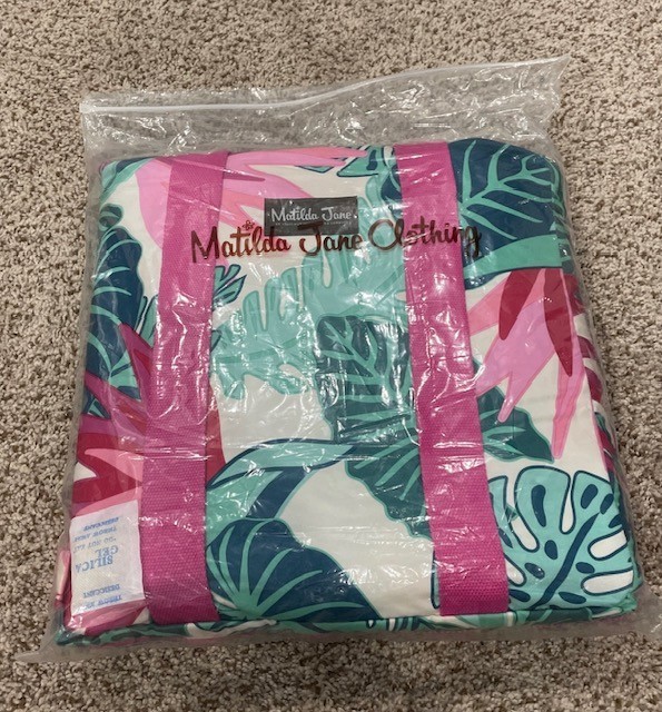 Matilda Jane Enchanted Garden Beach Mat 5'2 x 4'6, NEW, Pink Green White, Folds