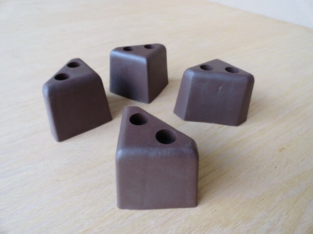 2 1/4" Triangular Furniture Legs/Feet for Sofa, Loveseat, Chair 8 legs w/screws