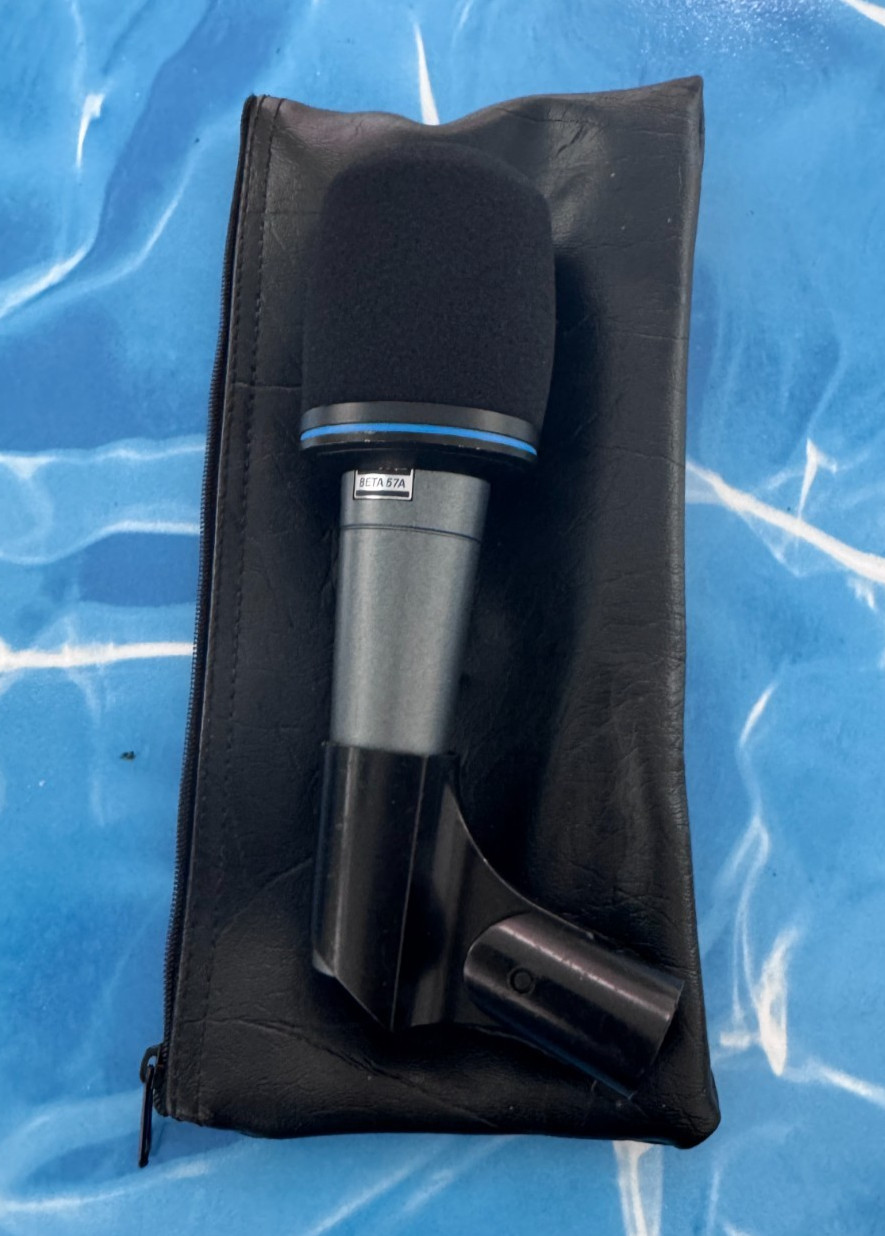 Shure BETA57A Supercardioid Dynamic Microphone w/ Windscreen