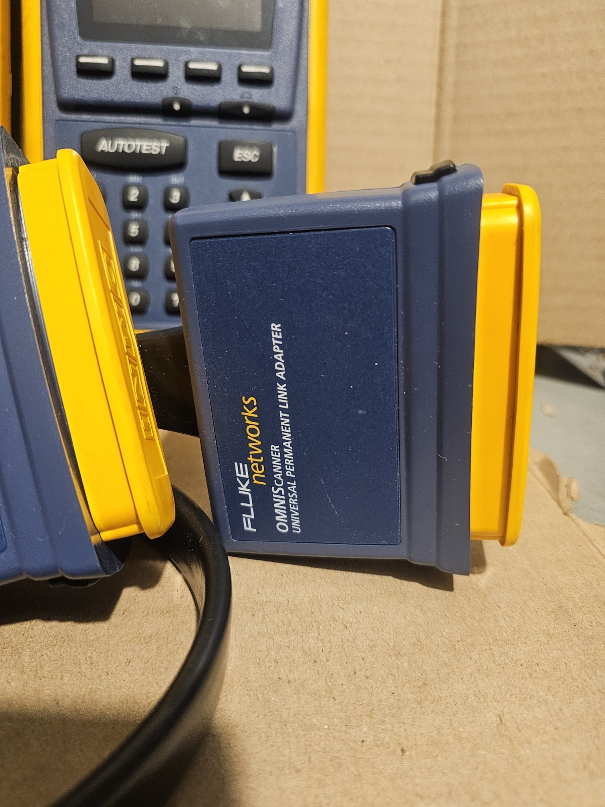 Fluke Networks OMNIScanner 2 Cat5 Cat5e Cat6 Certifier Tester Cable Analyzer V