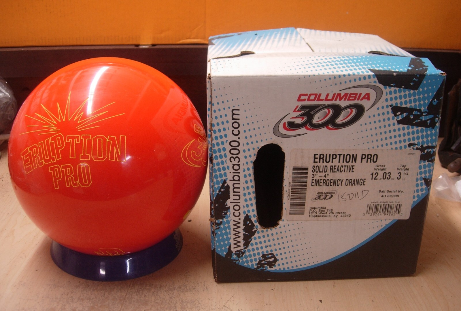 g4630B USA 12# 3oz TW 3-1/4 Pin 3-4 NIB Columbia 2014 ERUPTION PRO Bowling Ball