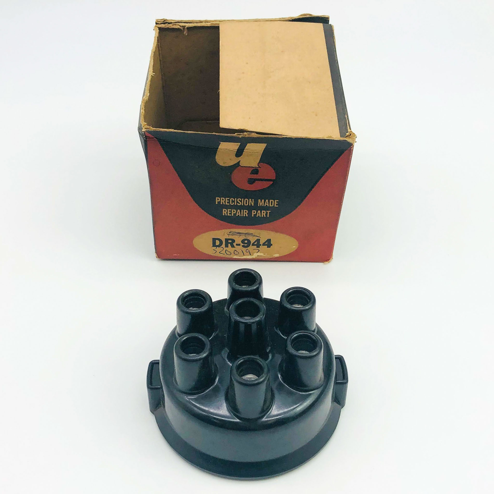 Union Electrical DR-944 Distributor Cap for Jeep 719913 New Old Stock NOS