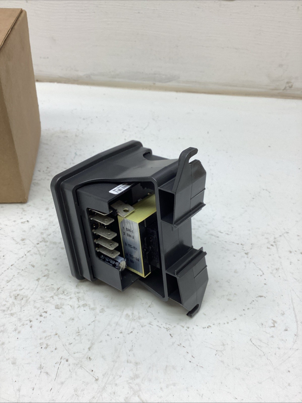 Watlow LVC2SW004008A Limit LV Temperature Controller NIB