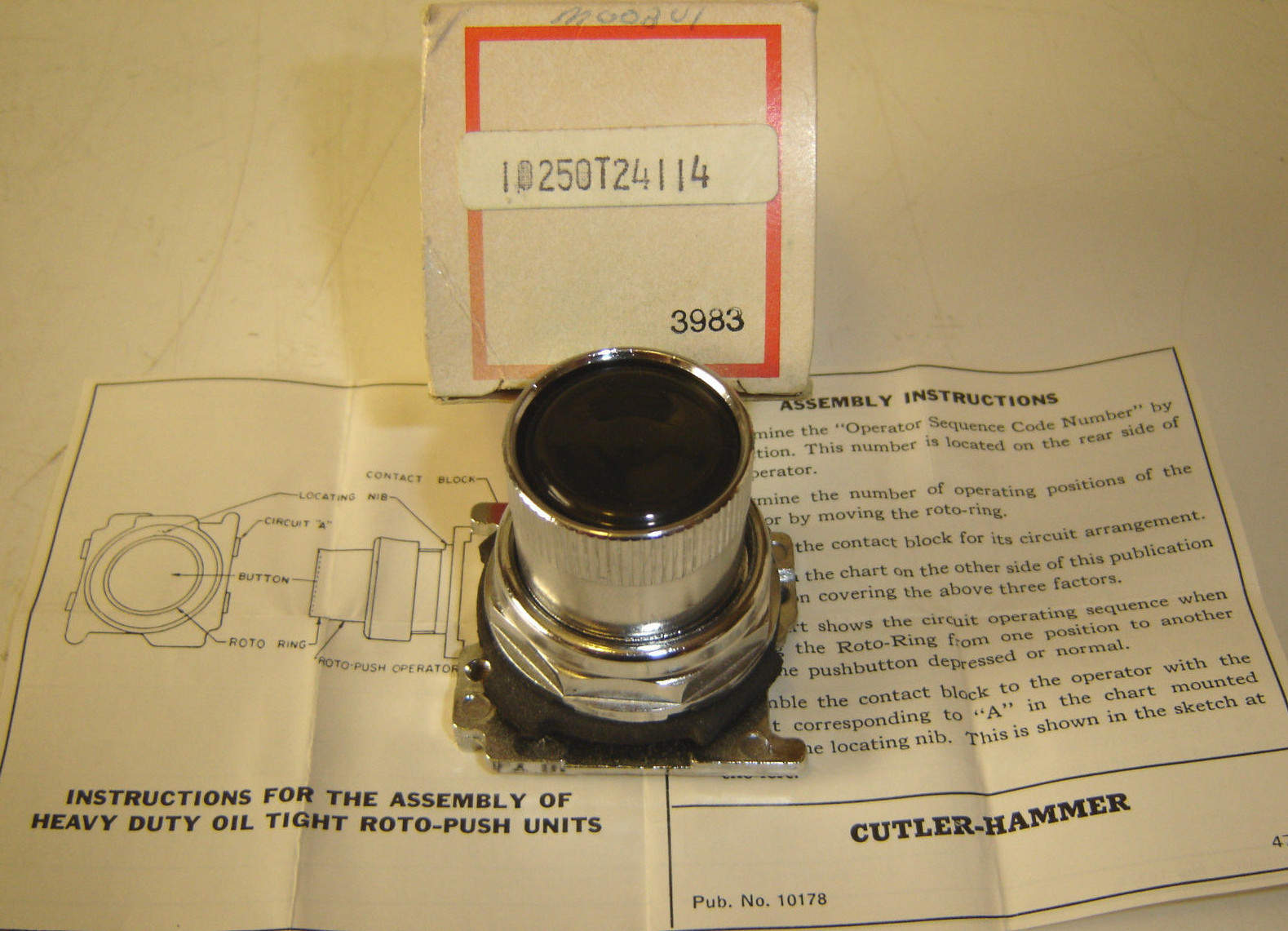 Cutler Hammer 10250T24114 Roto-Push Operator Switch