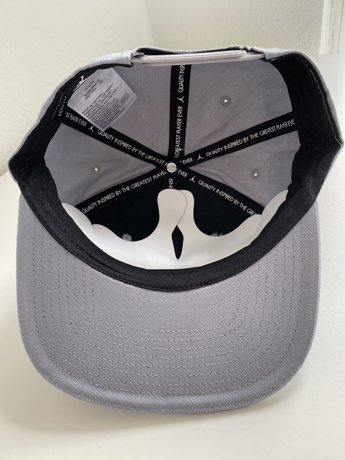New NIKE Air Jordan Club Baseball Cap Hat Gray YOUTH BOYS NWT Jumpman Unisex