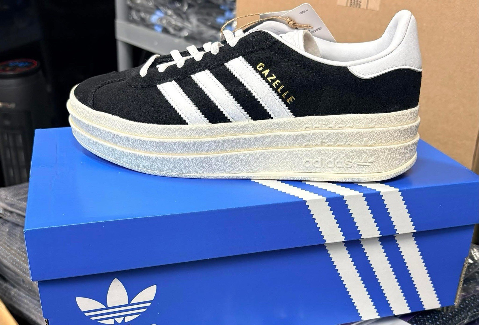 adidas Gazelle Women's 7.5 (Black and White)