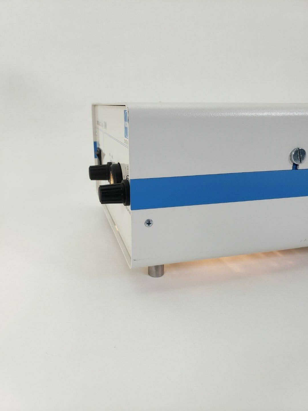 Volpi Intralux DC-1100 Fiber Optic Illuminator Light Source MPN 230V-240V