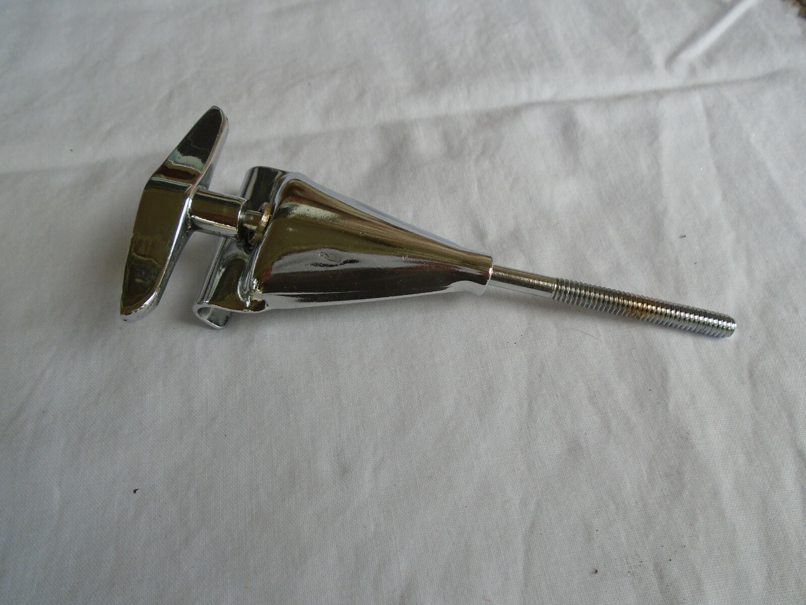 (1) VINTAGE 1970's SLINGERLAND BASS DRUM TENSION ROD-T-ROD & CLAW-CLEAN!