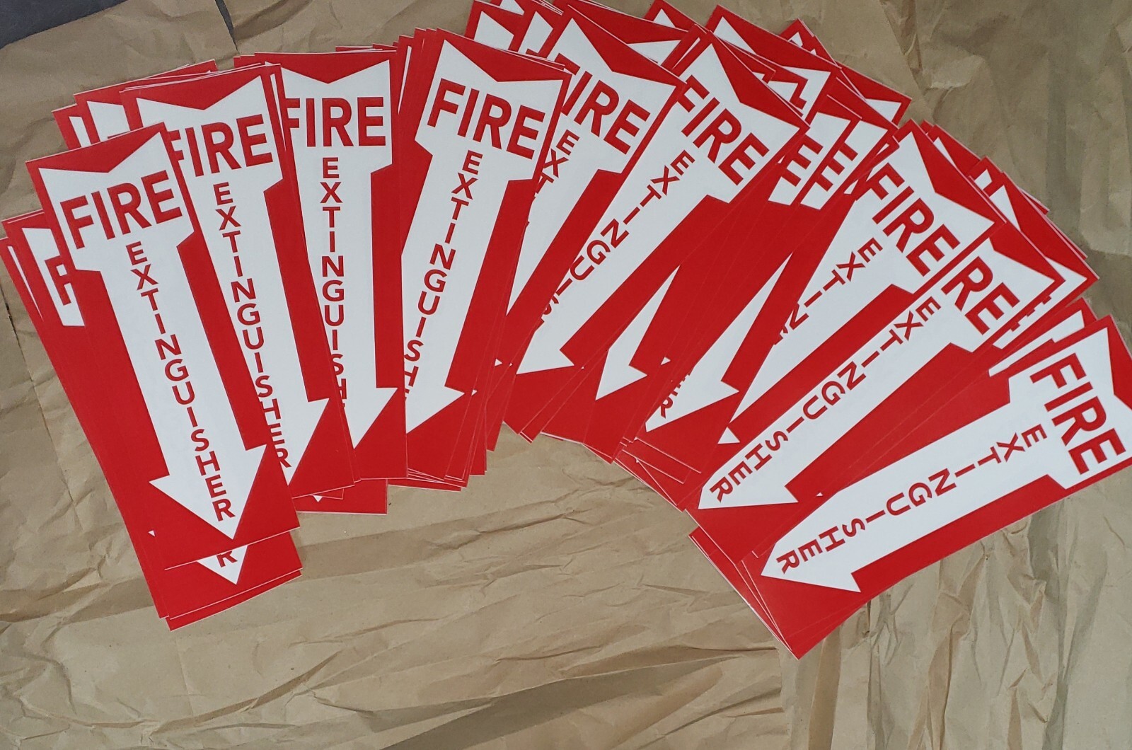 🤡🔥🧯LOT OF 200-SELF-ADHESIVE VINYL (4"X12") FIRE EXTINGUISHER ARROW SIGNS..NEW