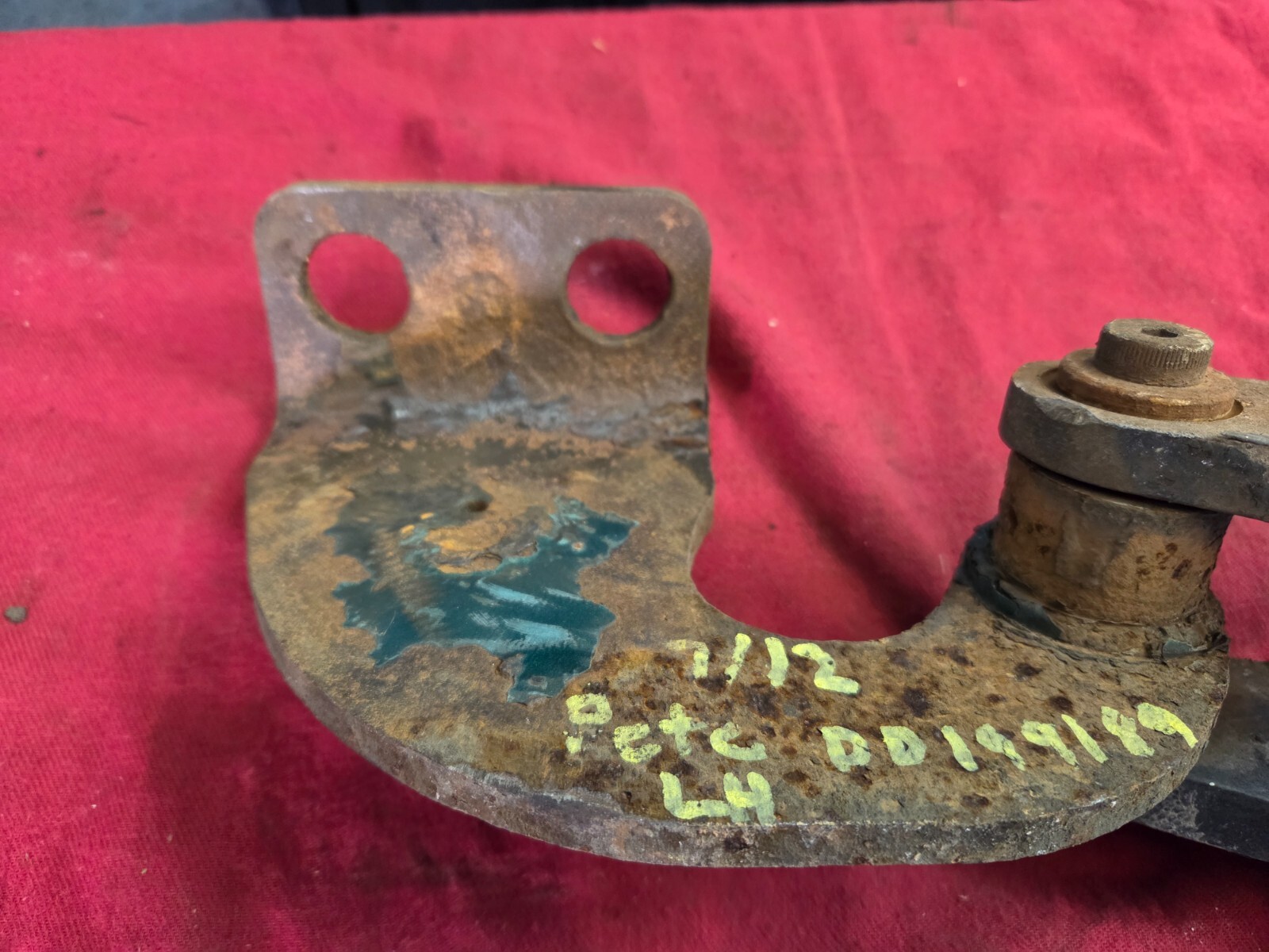 PETERBILT HOOD PIVOT HINGE ASSY A62 - 6031 ,