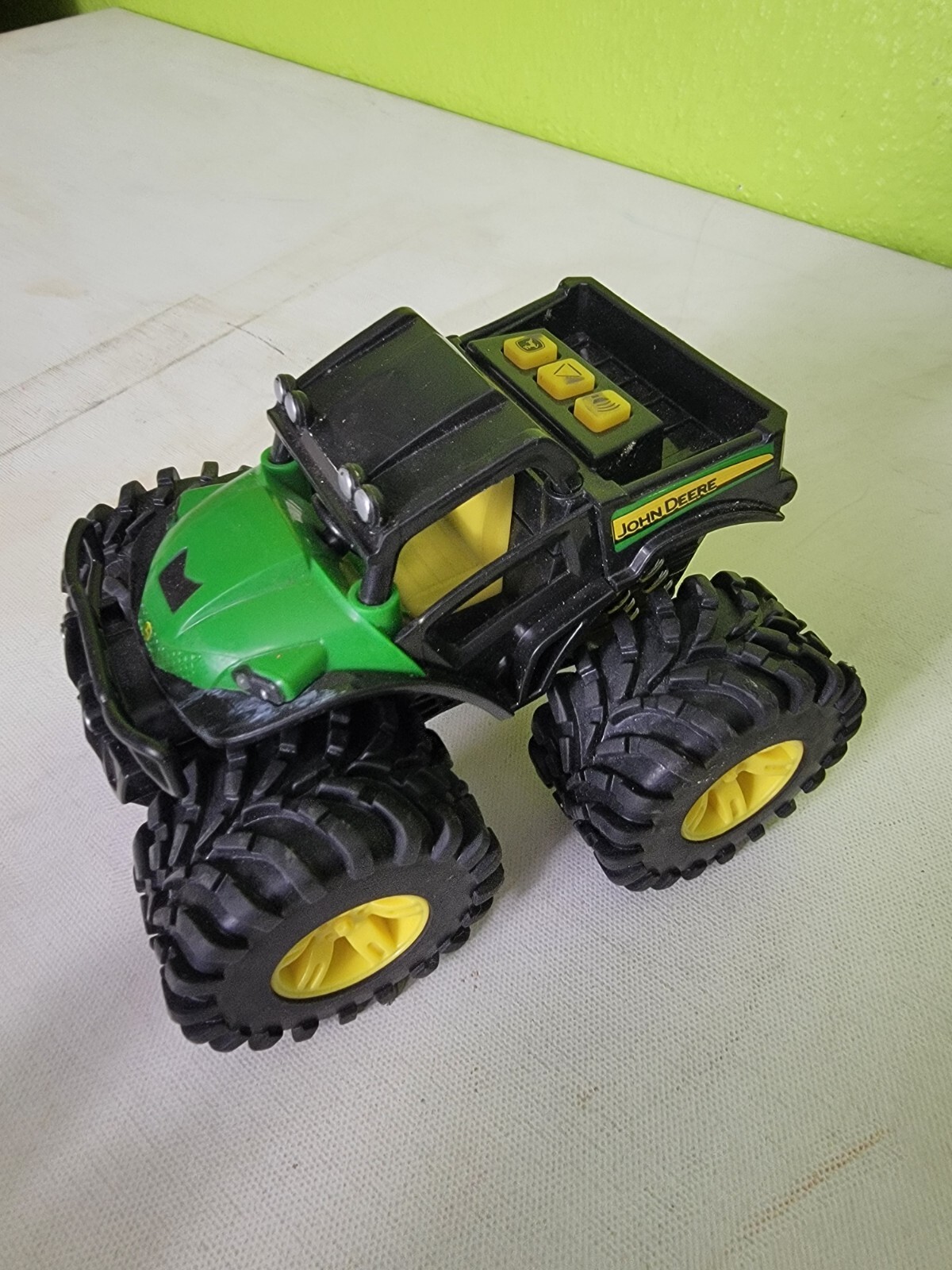 TOMY John Deere Green Monster Treads Lights & Sounds Gator ~Not Tested