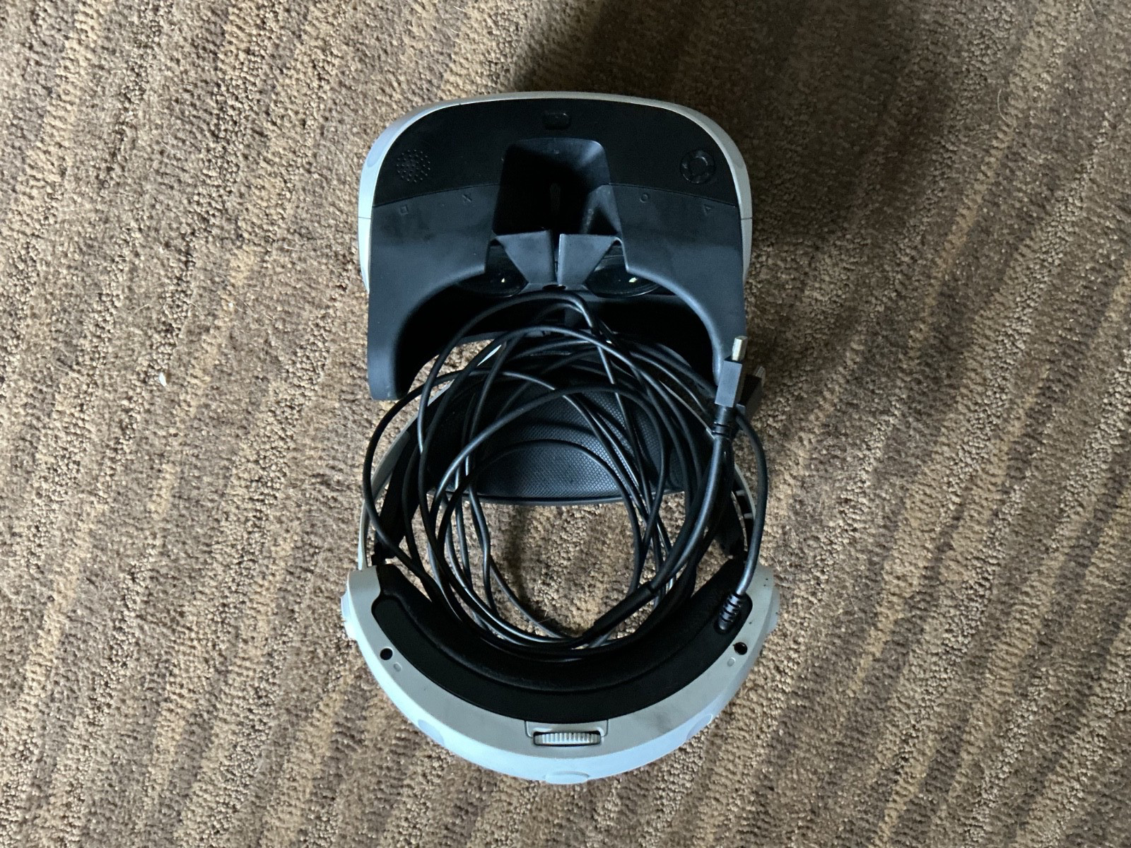 PLAYSTATION 4 PRO VR BUNDLE WITH GAMES